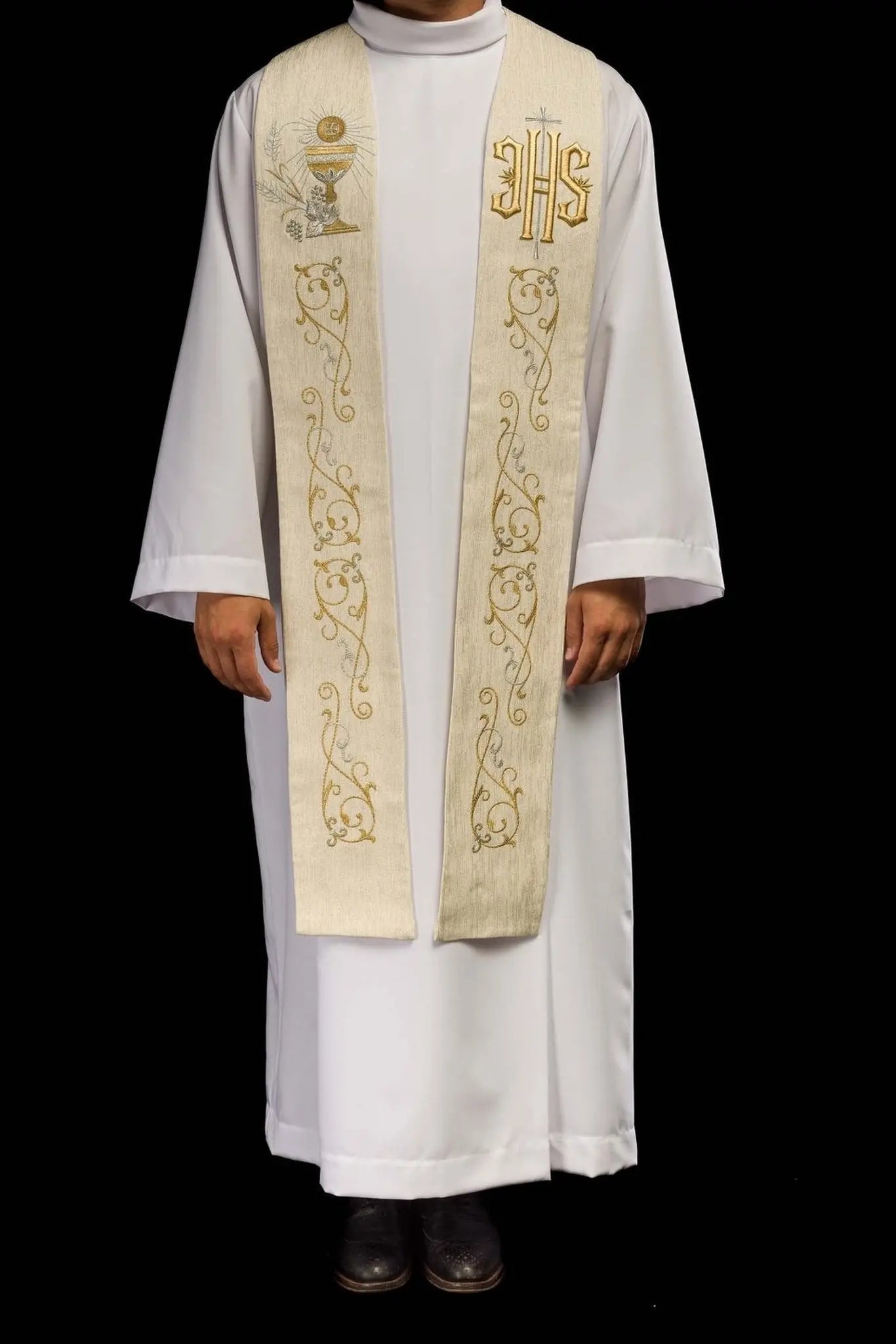 Estola de sacerdote con IHS bordado y cáliz eucarístico ecru