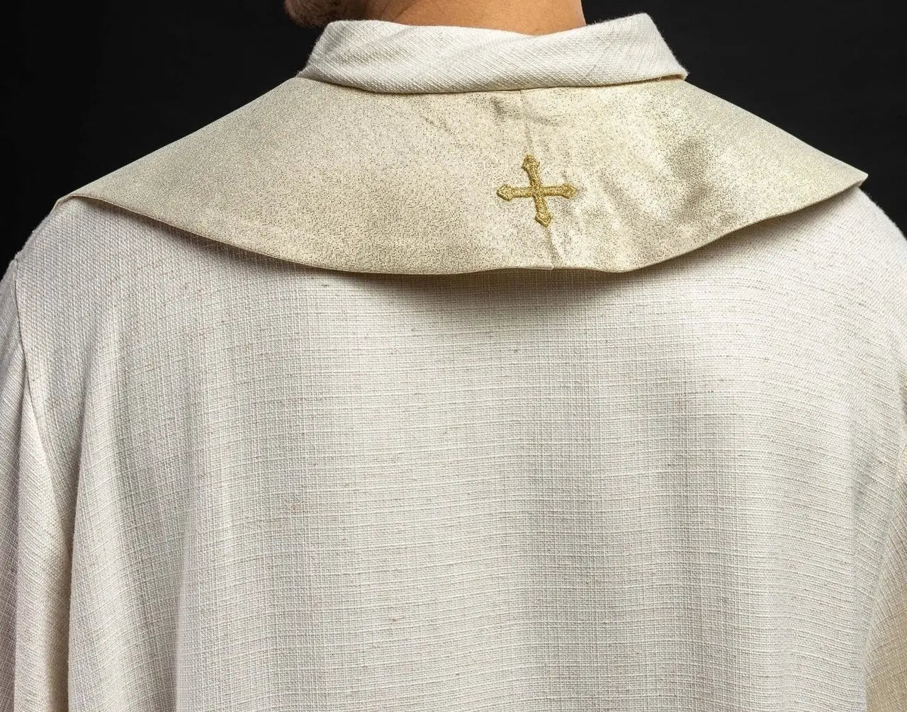 Estola de sacerdote bordada en oro