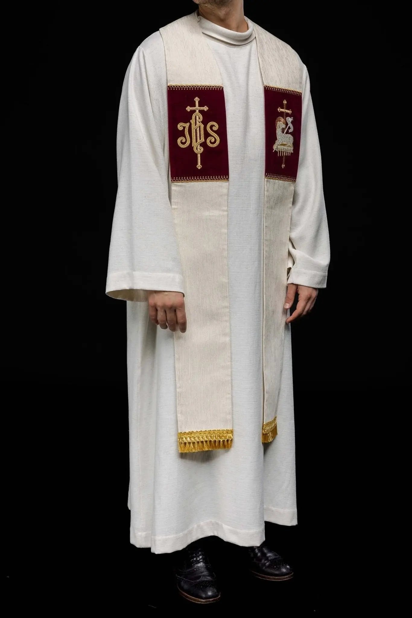 Estola con Cordero de Dios Bordado y Símbolo JHS