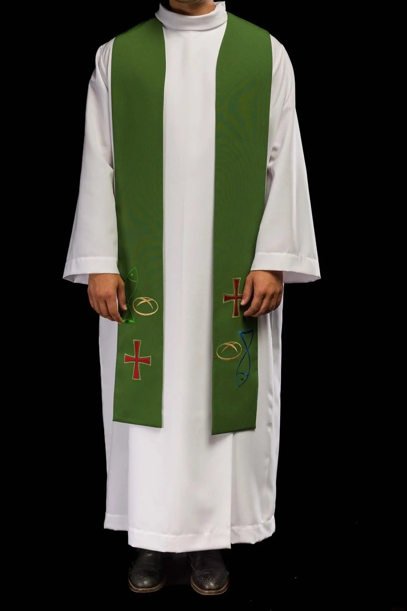 Estola verde bordada para sacerdote con motivo de pez, pan y cruz